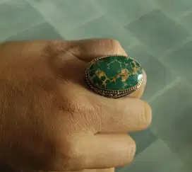 Batu Pirus Persi Urat Emas