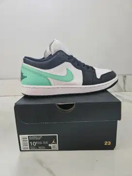 Air jordan 1 low green glow size 44.5