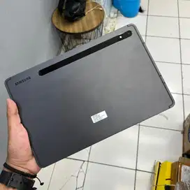 Samsung Tab S8 5G + Keyboard