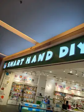 Dicari karyawan wanita untuk jaga store di Central park
