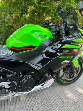 KM 13rb Ninja 250FI ABS tahun 2021 GRESS