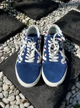 VANS SHOES 10 US / 43