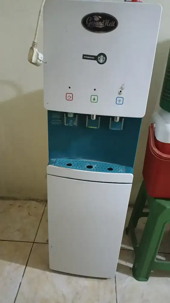 Dispenser merek Gesund Heit
