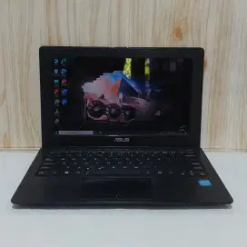 Asus X200ca 12inch slim celeron 1007 Ram2GB/hdd500GB bogor