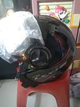 Helem yamaha lexi hitam