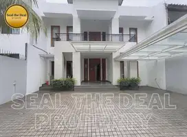 Disewakan Rumah di Area Menteng Jakarta Pusat STD139