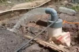 Tukang sumur bor Indonesia
