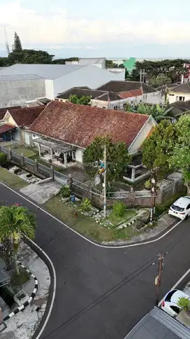 Dijual Rumah Strategis di Tengah Kota di Jl. Sungai - sungai, Malang