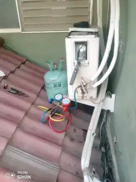 Jasa pasang ac perbaikan AC tambah freon bongkar ac service kulkas