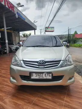 Toyota Kijang Innova 2.0 G Automatic tahun 2009