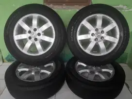 Velg dan ban mobil ring 17/65/225 copotan crv