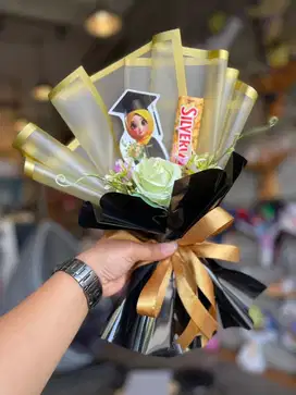 Bouquet Buket Bucket Bunga Coklat Kado Hadiah Wisuda Lulus Ultah