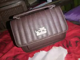 Tas selempang wanita cantik