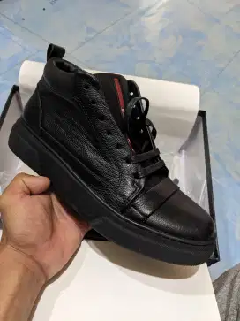 Sepatu prada milano original new