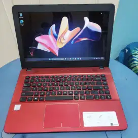 Asus X441U i3 7020 8GB Ram / SSD WIN 11 batre awet