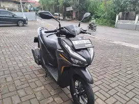 HONDA VARIO 125 CBS ISS SP 2023 KM 14RB DP CUMAN 2JT