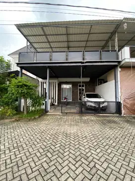Rumah minimalis taman wisata regency