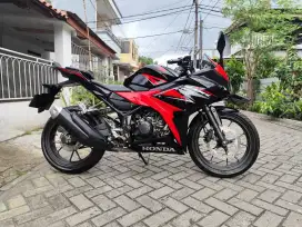 HONDA CBR 150R 2019 KM 4 RB AN PAJAK ON