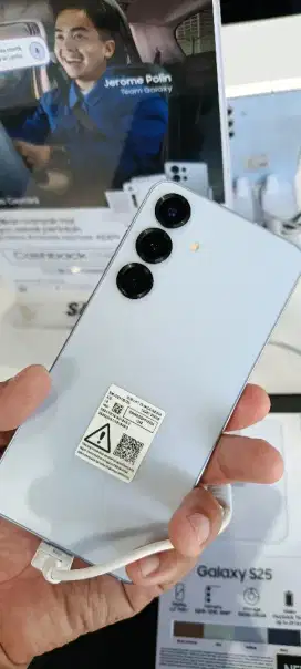 SAMSUNG GALAXY S25