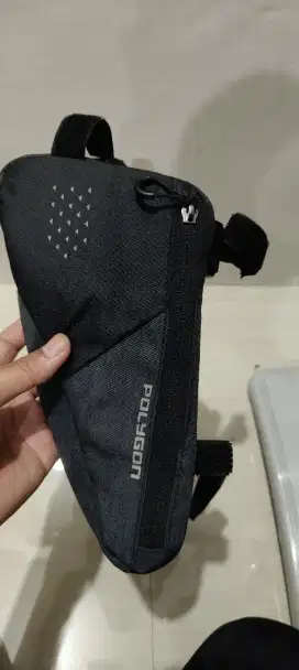 Tas Frame Segitiga Polygon