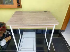 Meja Belajar Kualitas Super
