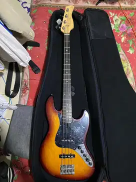 BU FS Bass Marcus Miller V3 4 string original