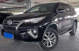 [OLXmobbi] Toyota Fortuner 2.7 4x2 SRZ Bensin-AT 2016 Hitam