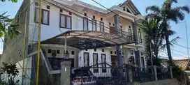 Rumah 2 Lantai SHM, 9 KT, 4 KM, Luas 300m², Harga Nego Cepat!