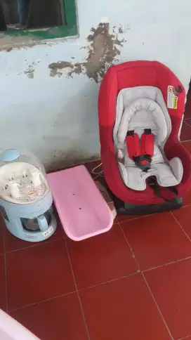 Jual tempat duduk bayi dimobil dan penghangat botol masih terawat baik
