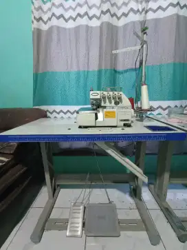 Mesin jahit typical obras