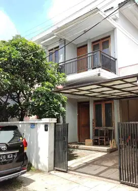 Murah Rumah 2 Lantai di Jalan Cicukang Margaasih