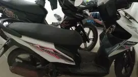 Dijual motor beat 2013