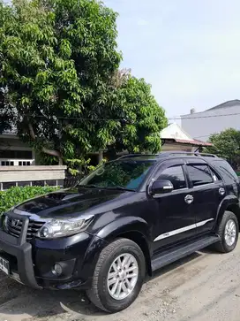 Dijual Mobil Fortuner 2013 VNT 2.5 G Diesel