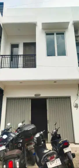 Sewakan Ruko Baru 2 Lt
Kota Harapan Indah Bekasi
