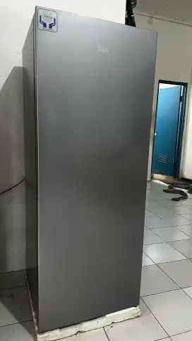 Kulkas freezer / pembekuan GEA