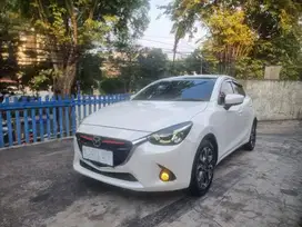 TDP 25JT MAZDA 2 R GT MATIC 2015 brng spt baru masda jass yaris brio