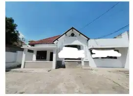JUAL RUMAH HITUNG TANAH CCK UTK CAFE/RESTO/KANTOR DI JL.FLORES BANDUNG