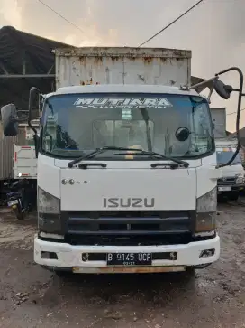 Isuzu GIGA FRR box thn 2012