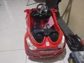 Mainan motor dan mobil aki