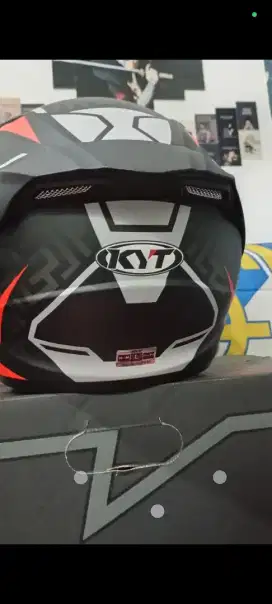 Jual helem Kyt striker