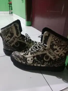 sepatu tomkins boots
