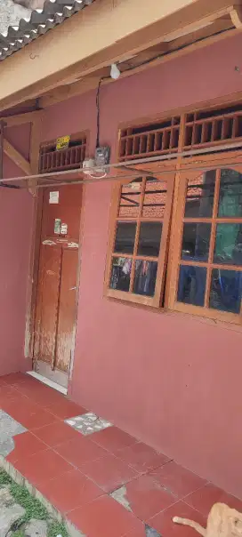 Kontrakan Petukangan atau Kreo
Selatan
