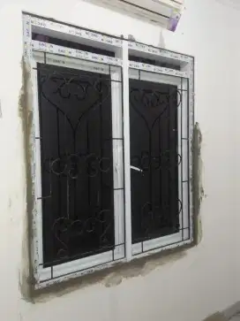 Partisi alumunium kaca jendela
