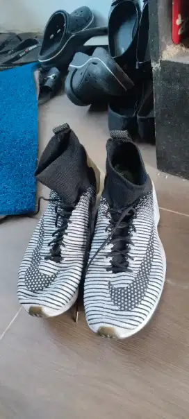Sepatu Basket Nike zoom mercurial flyknit