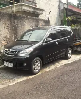 Daihatsu Xenia 2010 Bensin