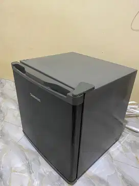 Kulkas 1 pintu mini