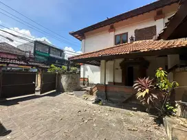 Tanah 800m2 di Raya Petitenget Bonus Bangunan