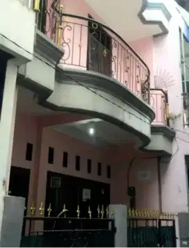 DISEWAKAN / DIKONTRAKAN RUMAH TINGKAT 2 CIPINANG MUARA