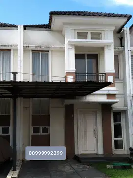Rumah Sewa Yang Lega, Rumah akan Dicat dan Disediakan 1 AC Baru