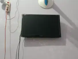 tv merk Sharp 24inch
